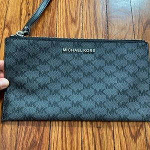 Michael Kors wristlet